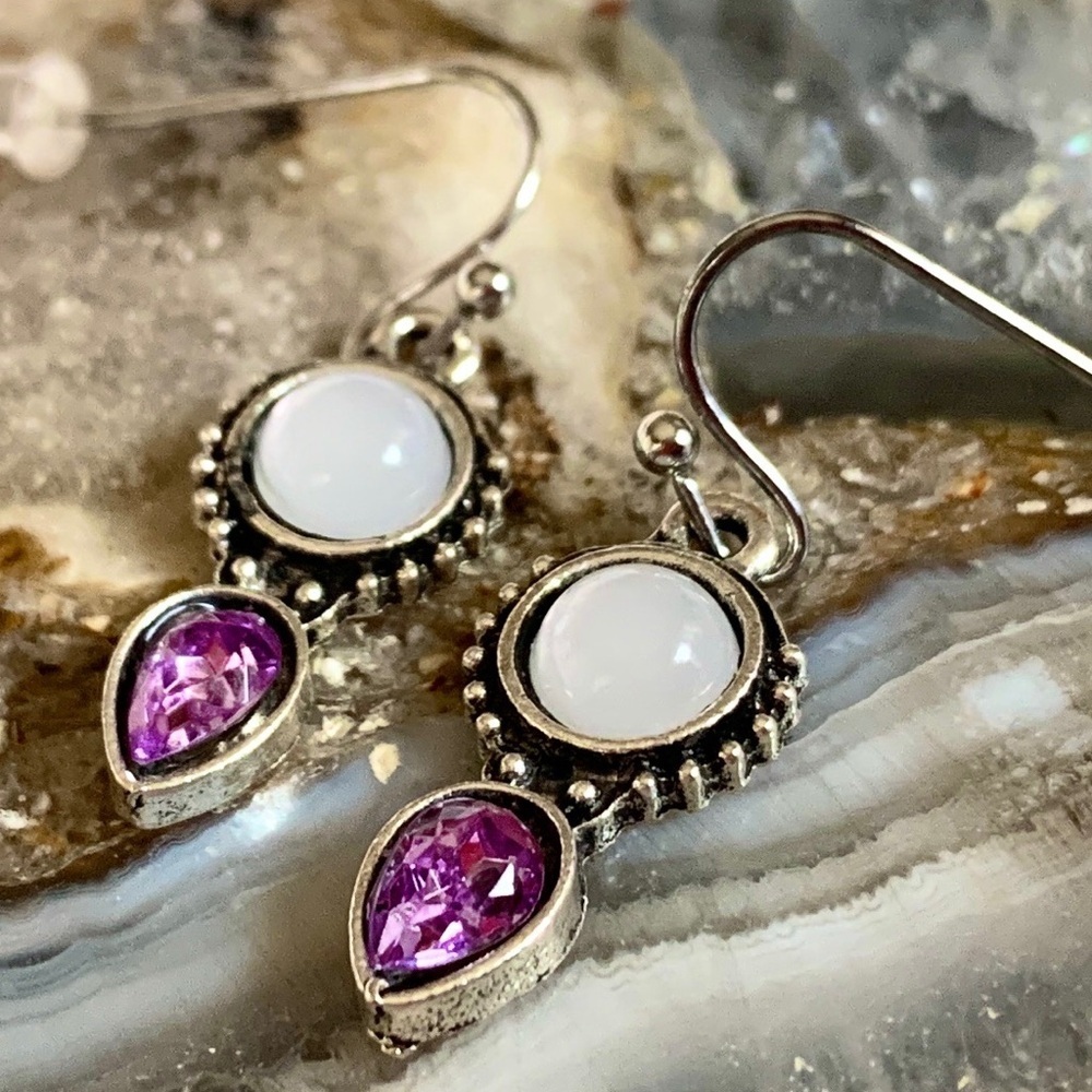 2371 Chic Silver Earrings with Purple and White Gems